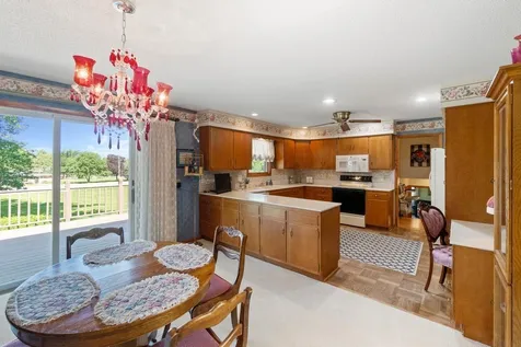 1202 Ellis Drive Charles City IA 50616