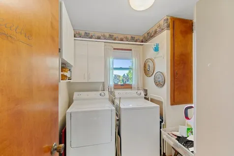 1202 Ellis Drive Charles City IA 50616