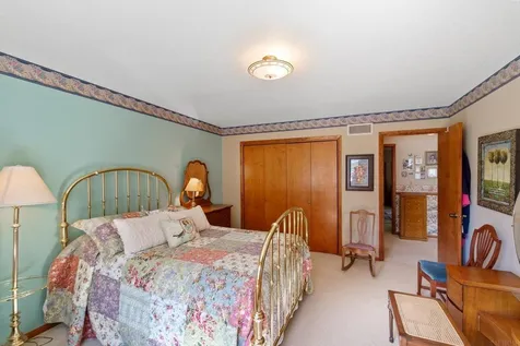 1202 Ellis Drive Charles City IA 50616