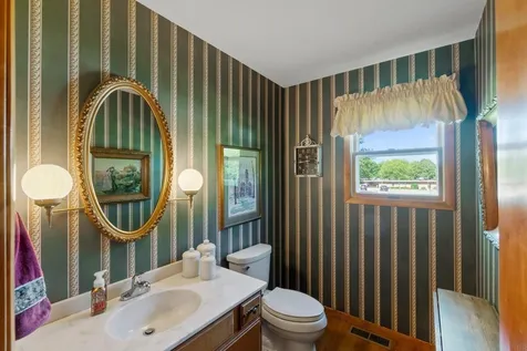 1202 Ellis Drive Charles City IA 50616