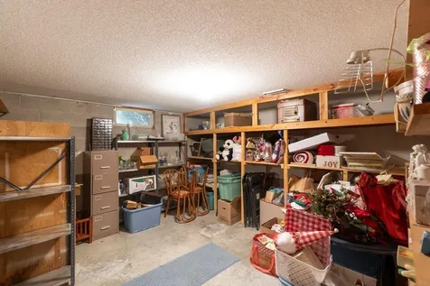 1202 Ellis Drive Charles City IA 50616
