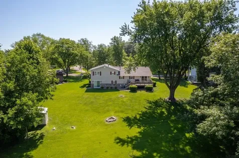1202 Ellis Drive Charles City IA 50616