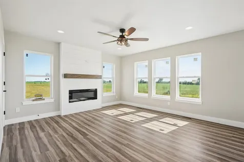 5761 Wall Street Waterloo IA 50701
