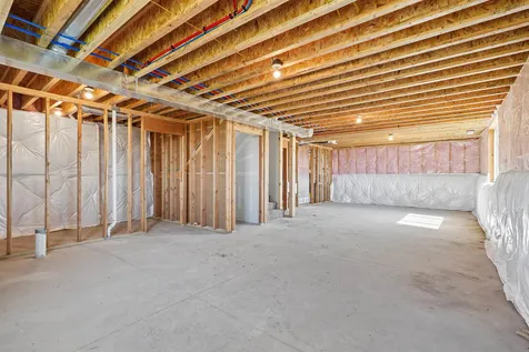 5761 Wall Street Waterloo IA 50701