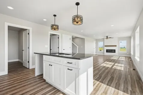 5761 Wall Street Waterloo IA 50701
