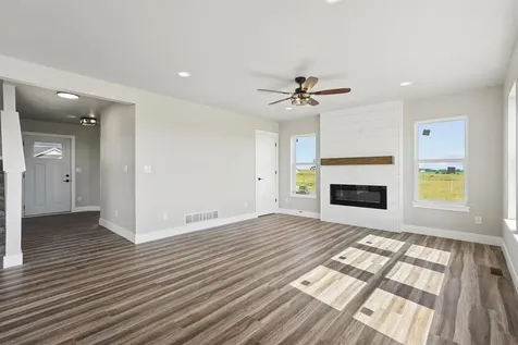 5761 Wall Street Waterloo IA 50701