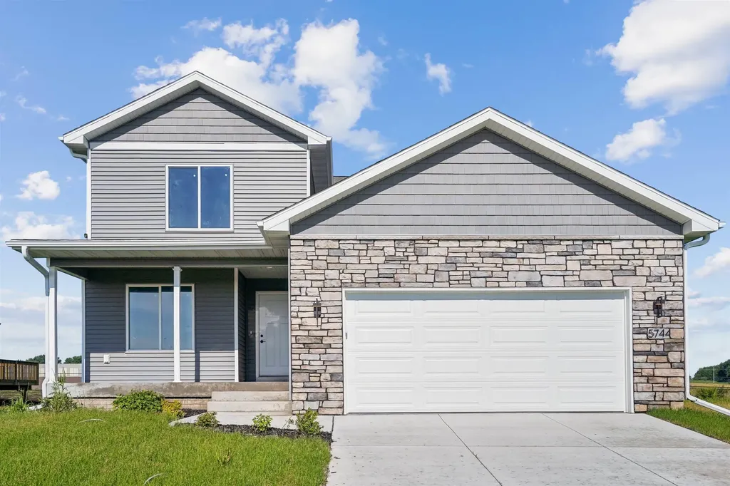 5744 Wall Street Waterloo IA 50701
