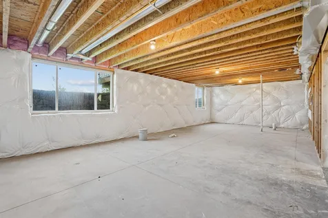 5744 Wall Street Waterloo IA 50701