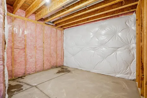 5744 Wall Street Waterloo IA 50701