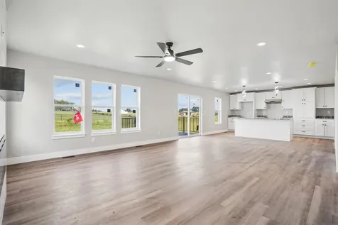 5744 Wall Street Waterloo IA 50701