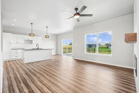 155 Paradise Boulevard Waterloo IA 50701