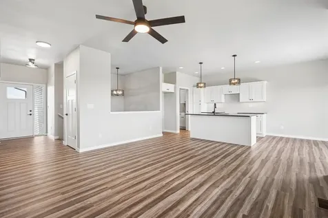 155 Paradise Boulevard Waterloo IA 50701