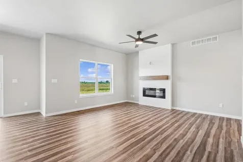 155 Paradise Boulevard Waterloo IA 50701