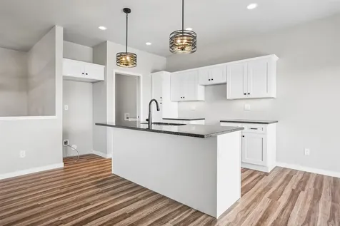 155 Paradise Boulevard Waterloo IA 50701