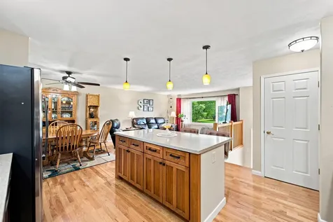 202 Summit Drive Waverly IA 50677
