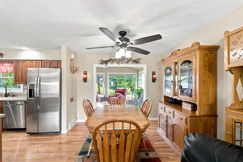 202 Summit Drive Waverly IA 50677