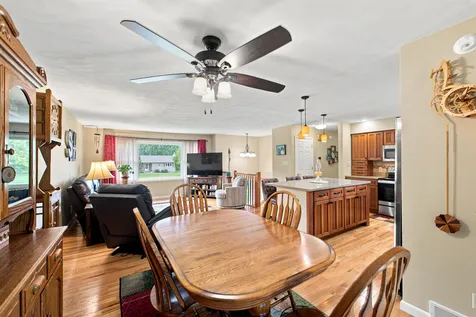 202 Summit Drive Waverly IA 50677