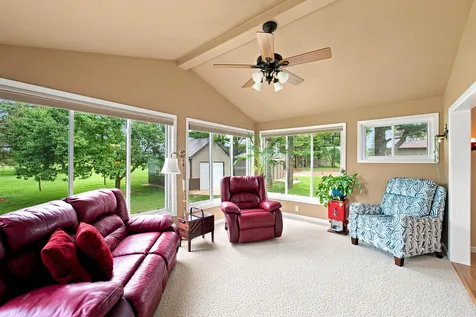 202 Summit Drive Waverly IA 50677