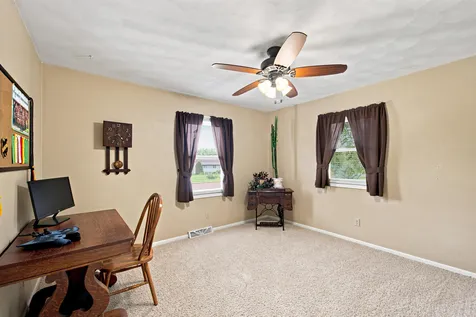 202 Summit Drive Waverly IA 50677
