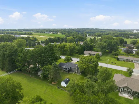 202 Summit Drive Waverly IA 50677