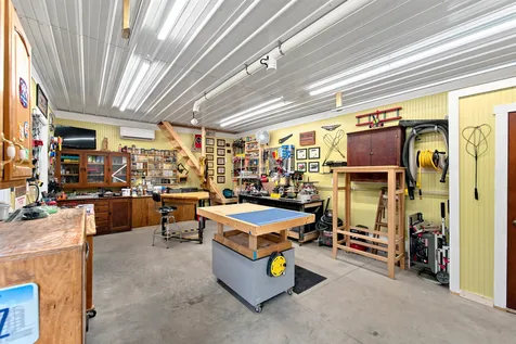 202 Summit Drive Waverly IA 50677