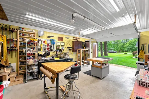 202 Summit Drive Waverly IA 50677