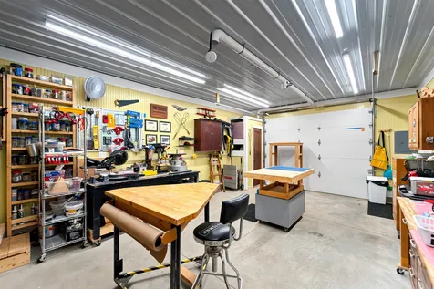 202 Summit Drive Waverly IA 50677