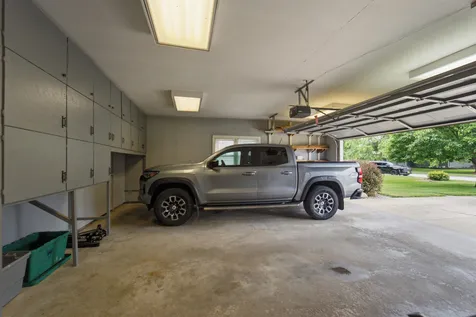202 Summit Drive Waverly IA 50677