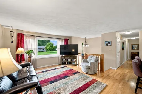 202 Summit Drive Waverly IA 50677