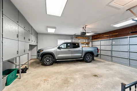 202 Summit Drive Waverly IA 50677