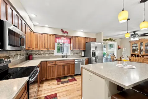 202 Summit Drive Waverly IA 50677