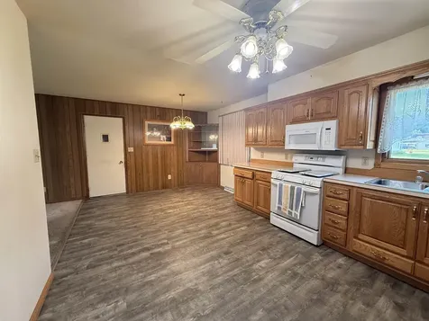 1144 Ainsworth Street Jesup IA 50648