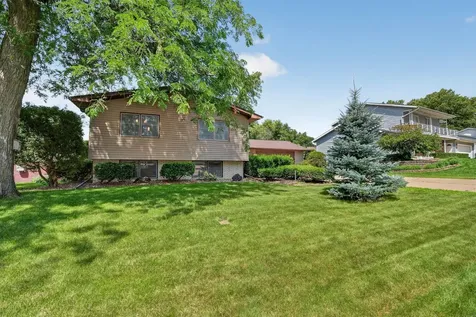 1111 Ellen Street Cedar Falls IA 50613