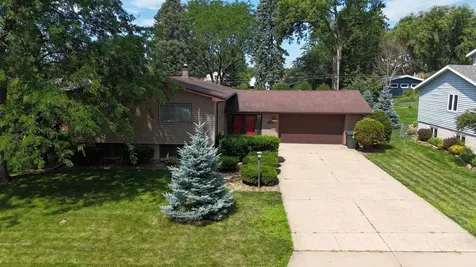 1111 Ellen Street Cedar Falls IA 50613