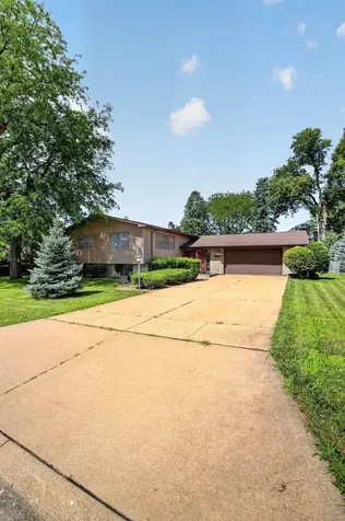 1111 Ellen Street Cedar Falls IA 50613