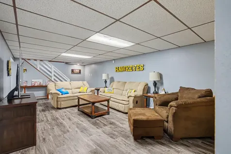 5845 Applewood Drive Waterloo IA 50701