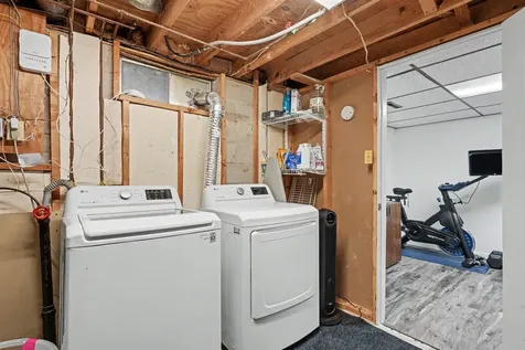 5845 Applewood Drive Waterloo IA 50701