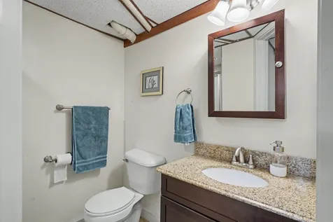 5845 Applewood Drive Waterloo IA 50701