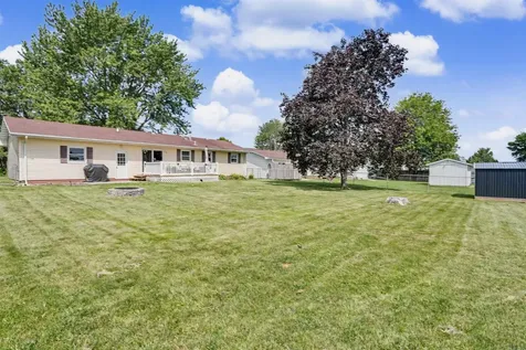 5845 Applewood Drive Waterloo IA 50701