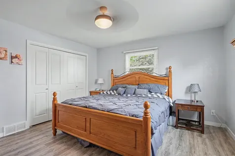 5845 Applewood Drive Waterloo IA 50701