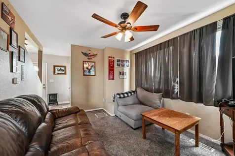 2797 Paris Road Central City IA 52214