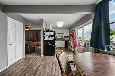 2797 Paris Road Central City IA 52214