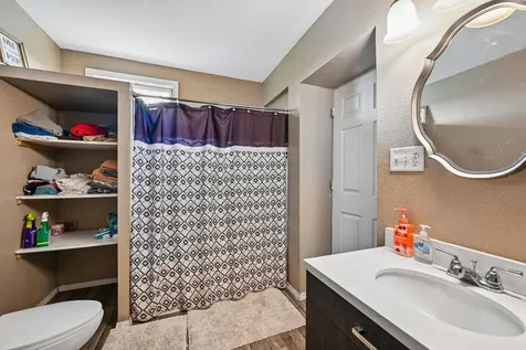 2797 Paris Road Central City IA 52214