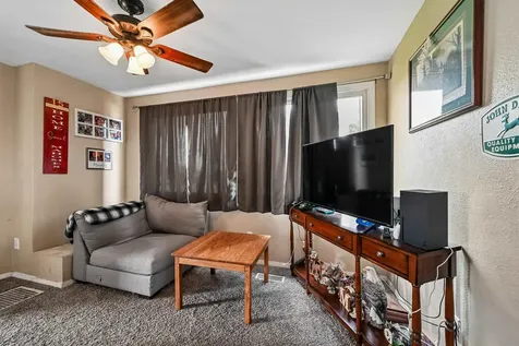 2797 Paris Road Central City IA 52214