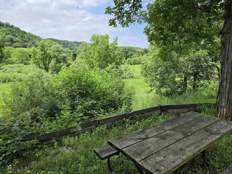 33932 Buck Creek Road Guttenberg IA 52052