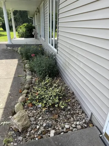 906 Iowa Street Dysart IA 52224