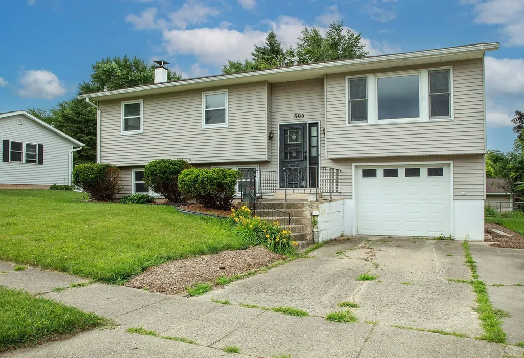 805 9th Avenue NW Waverly IA 50677