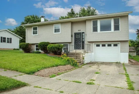 805 9th Avenue NW Waverly IA 50677
