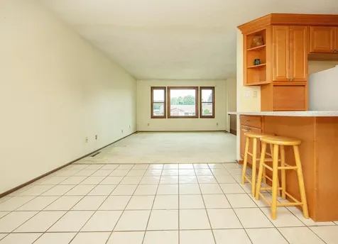 805 9th Avenue NW Waverly IA 50677