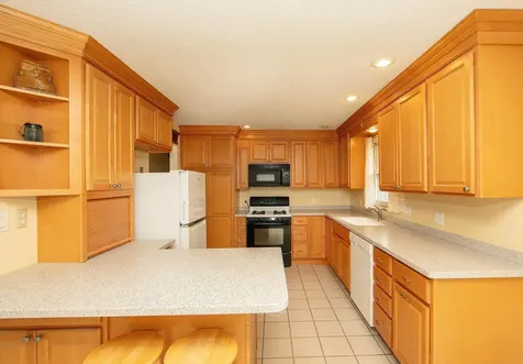 805 9th Avenue NW Waverly IA 50677